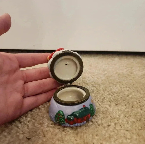 Snowman Tricket Box Holiday Porcelain Hinged 3.5" - Picture 2 of 6